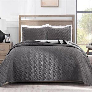 Ultrasonic Reversible King Size Quilt Bedding Set with Pillow Shams, Lightweight